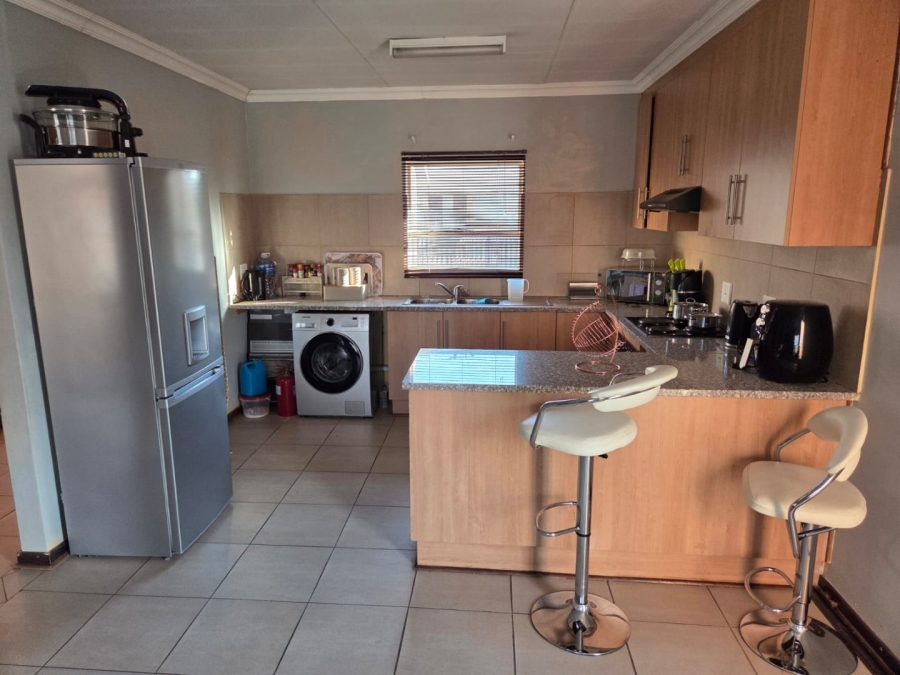 2 Bedroom Property for Sale in Pellissier Free State